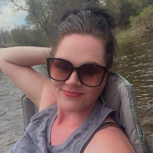 Meet your Posher, Candace